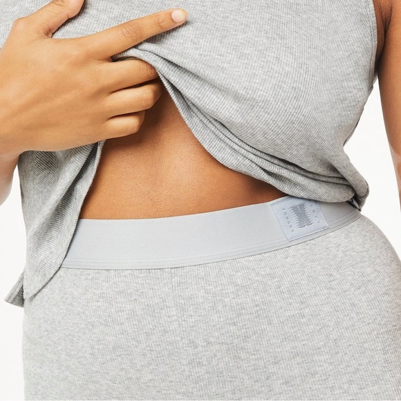 Savage V Fenty Platinum Gray Rib Xssentiale Boy Short - Picture 4 of 16